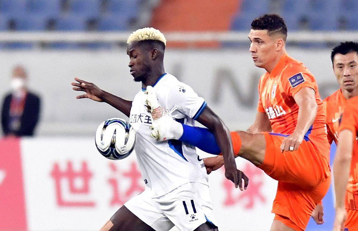 亚冠倒计时，北京首钢窗口期战术微调，细节引发关注，引发热议，心理建设被强调(fm前场组织核心进攻)